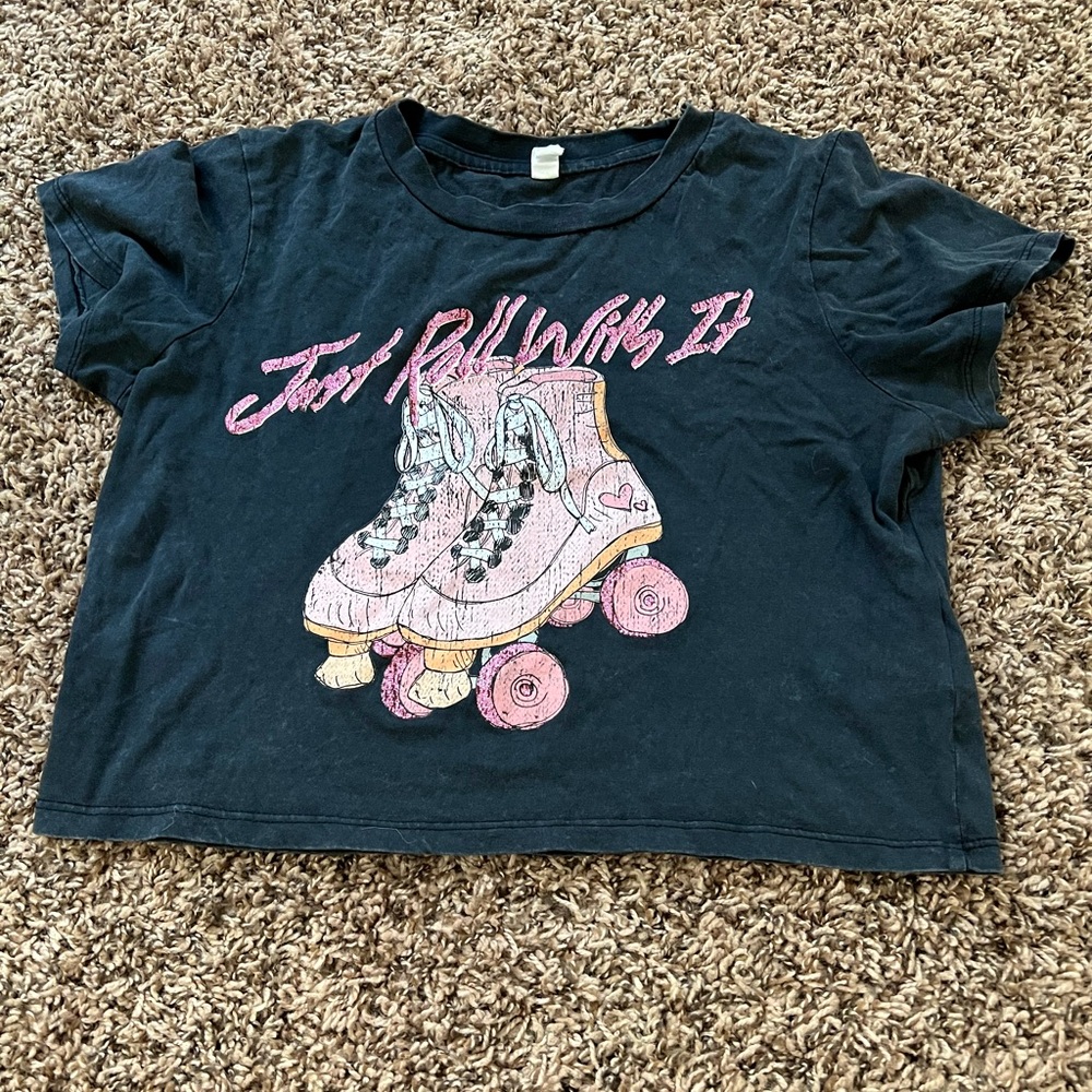 Cotton on crop top shirt